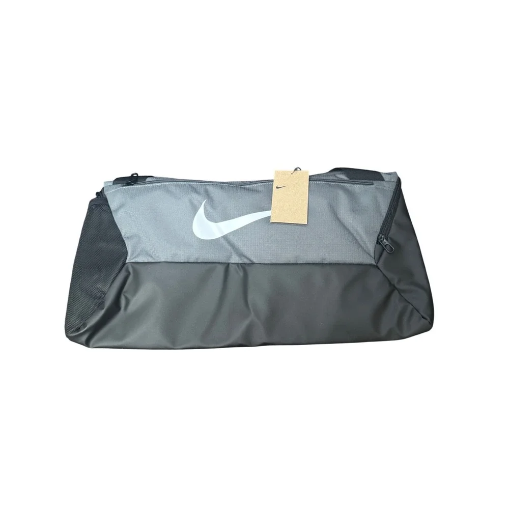 Nike Brasilia Duffel Bag Small Grey White‎ Swoosh Gym Travel Carry On DM3976 068